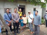 Kapolsek Lebong Tengah Cek Warga Calon Penerima BLT DD 2023 Desa Tanjung Bunga I